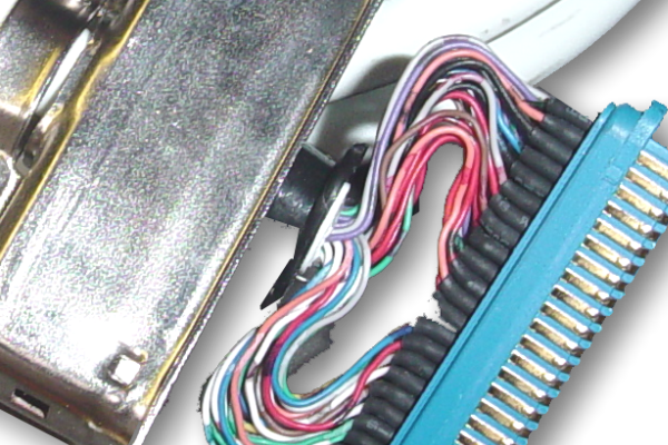 hughes-ADSL-Connector